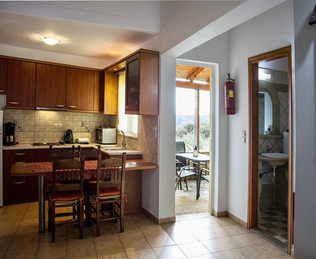 Plakalona Apartments Exopoli エクステリア 写真