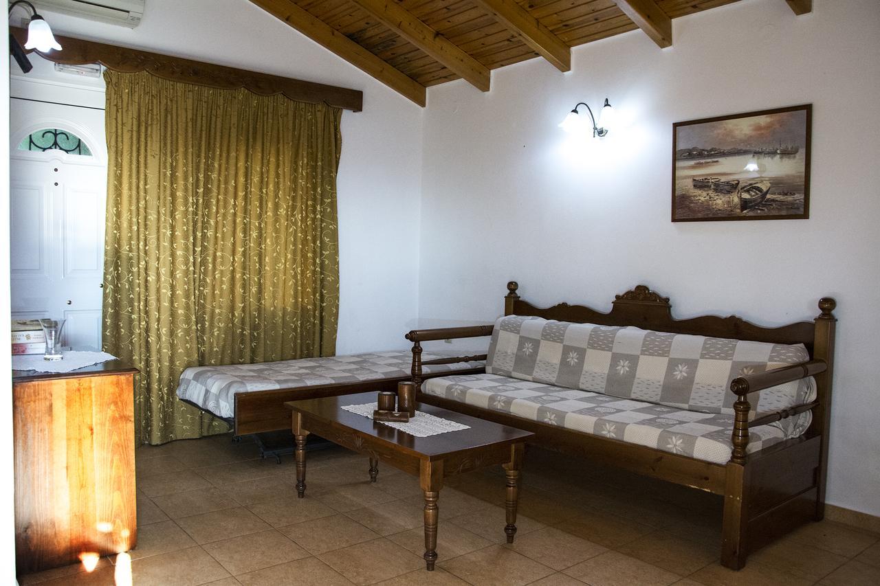 Plakalona Apartments Exopoli エクステリア 写真