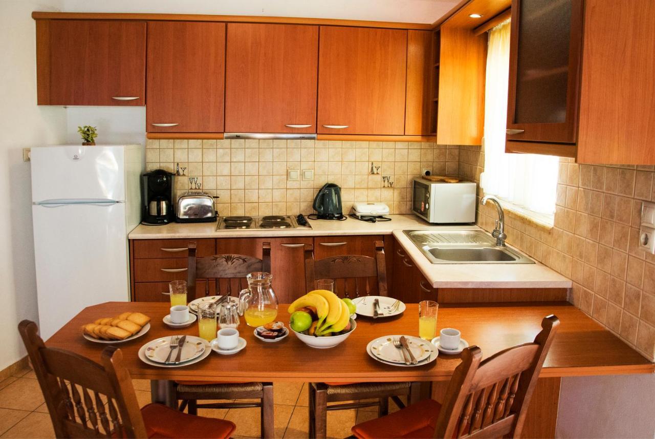 Plakalona Apartments Exopoli エクステリア 写真